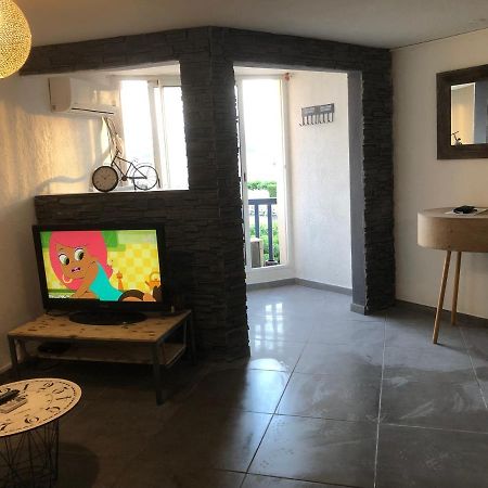 Super beau studio Port-la-Nouvelle Bagian luar foto