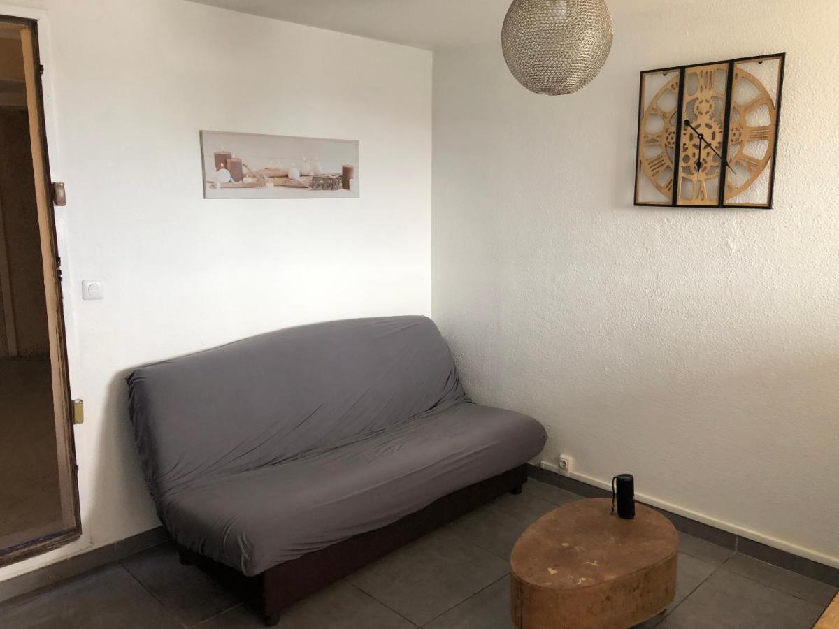 Super beau studio Port-la-Nouvelle Bagian luar foto